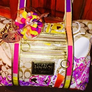 NEW COACH POPPY APPLIQUE 100% AUTHENTIC